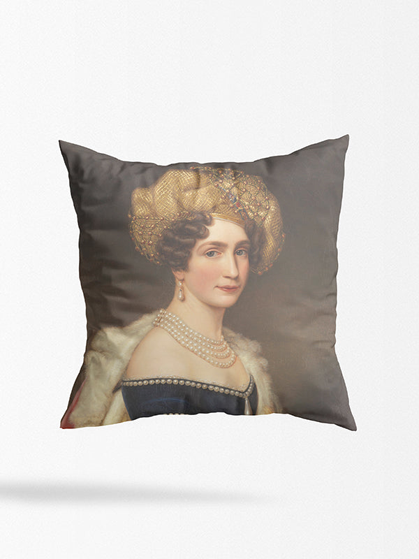 Queen Yentl - Custom Kisses